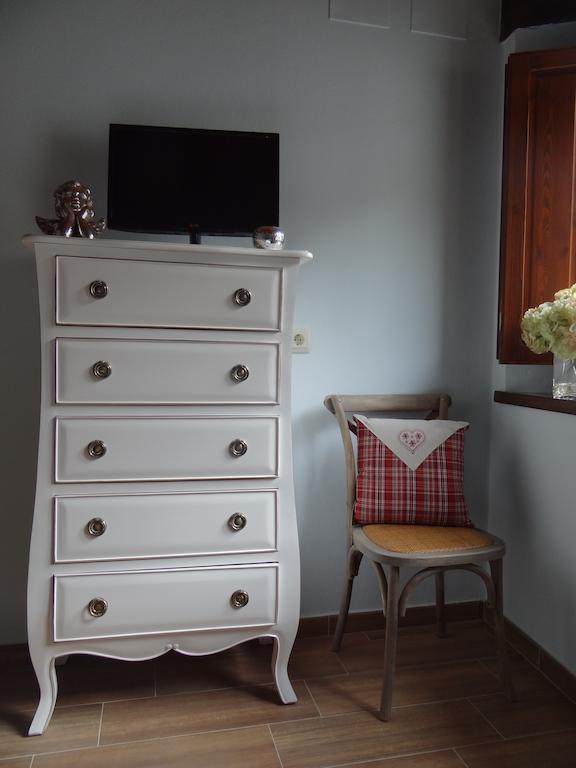 Alba D'Esteve. Casa Rural Espot Chambre photo
